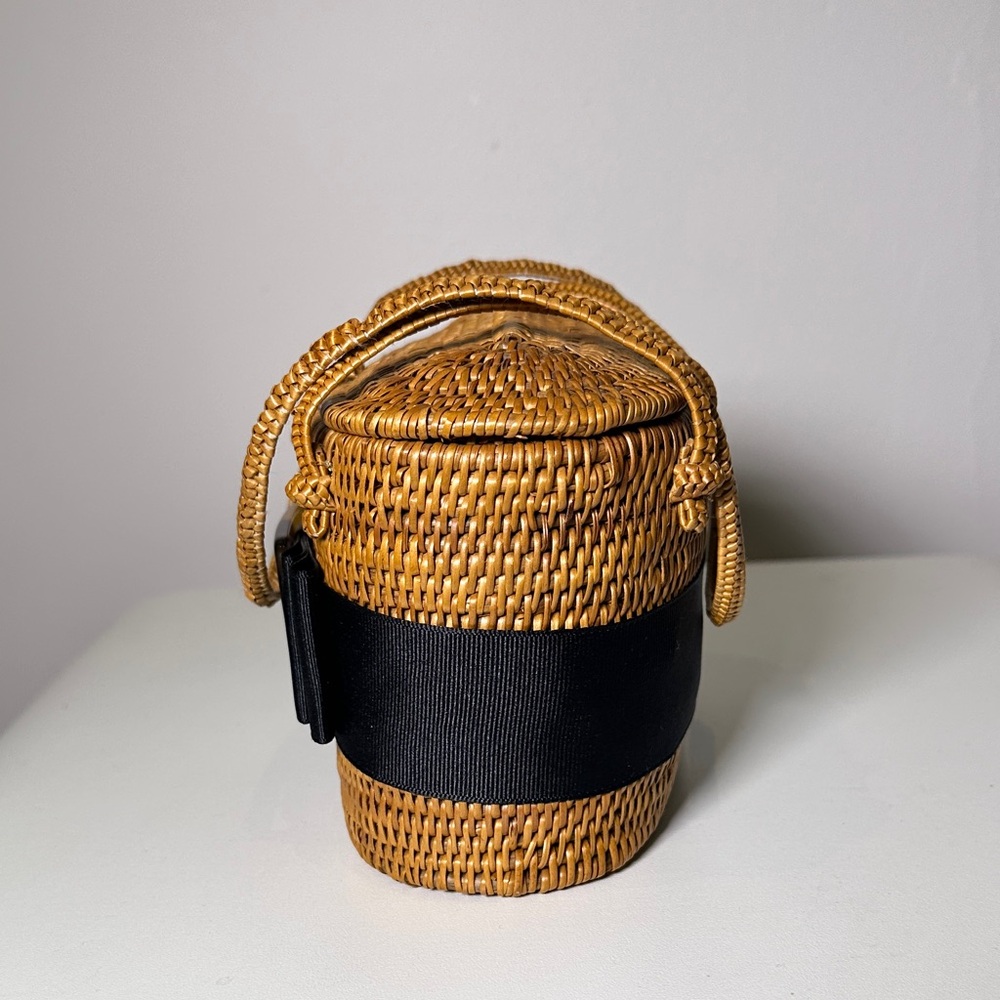 Chic Tan Woven Mini Bag with Black Accent - Picture 4 of 15
